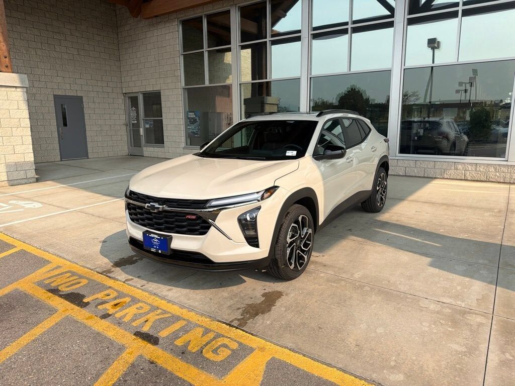 2026 CHEVROLET Trax