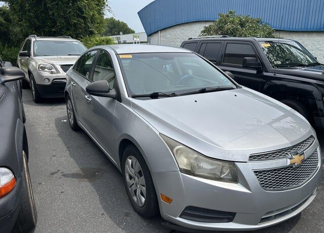 2013 CHEVROLET Cruze