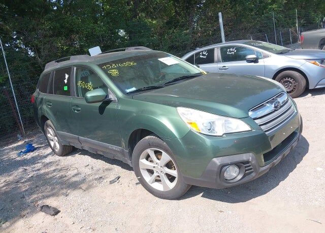 2013 SUBARU Outback