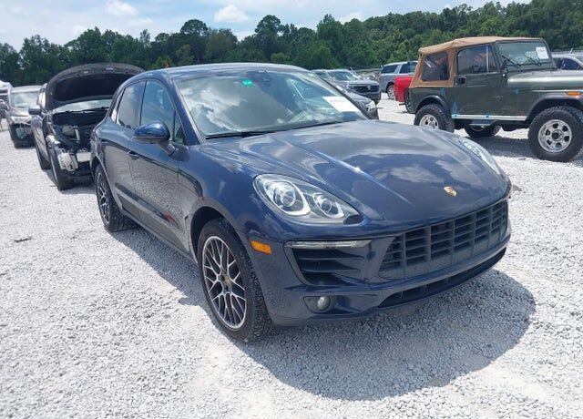 2018 PORSCHE Macan