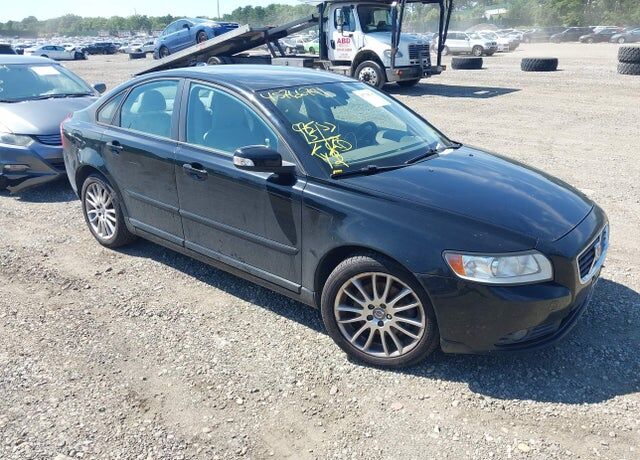 2010 VOLVO S40