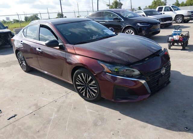 2024 NISSAN Altima