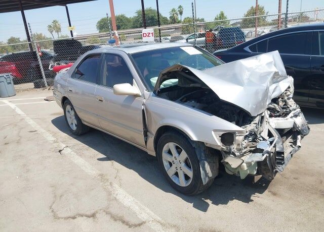 1999 TOYOTA Camry