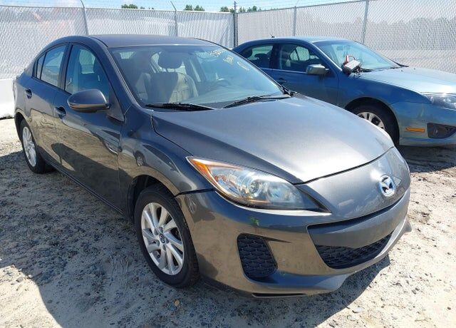 2013 MAZDA Mazda3