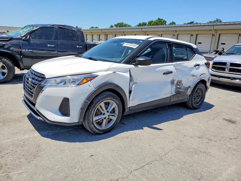 2022 NISSAN Kicks