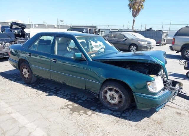 1995 MERCEDES-BENZ E-Class