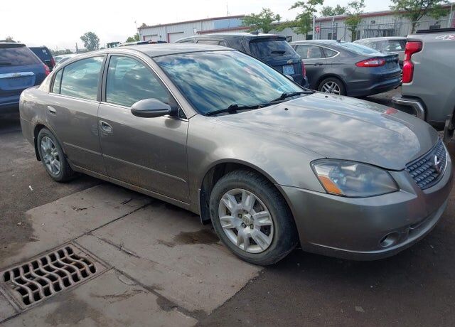 2005 NISSAN Altima