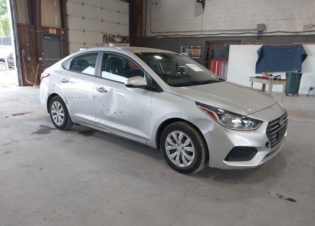 2022 HYUNDAI Accent
