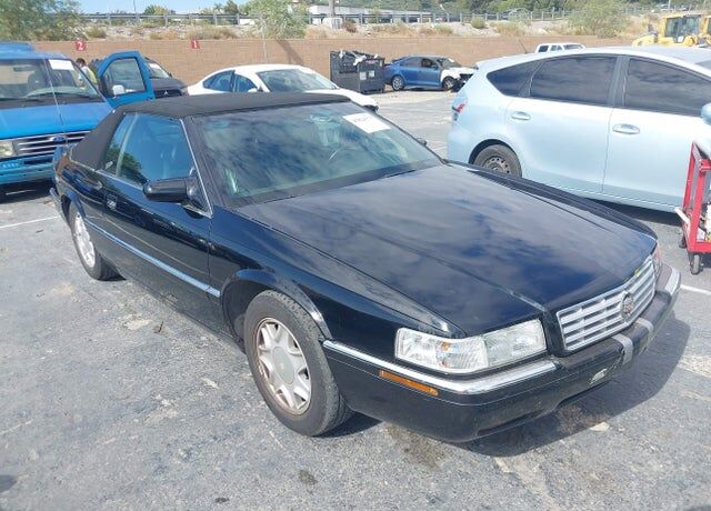 2002 CADILLAC Eldorado