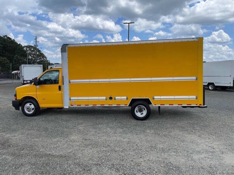 2021 GMC Savana