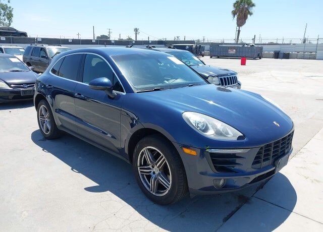 2015 PORSCHE Macan