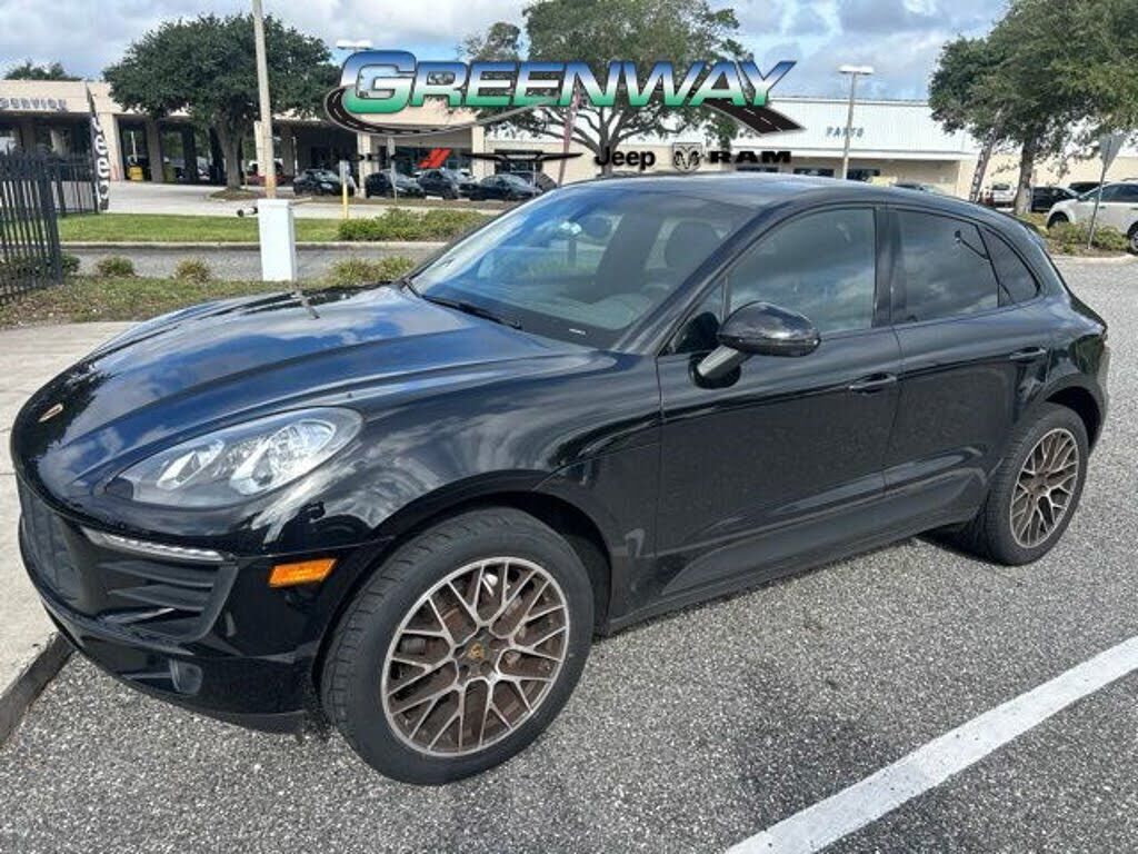 2016 PORSCHE Macan