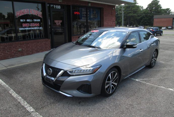 2022 NISSAN Maxima