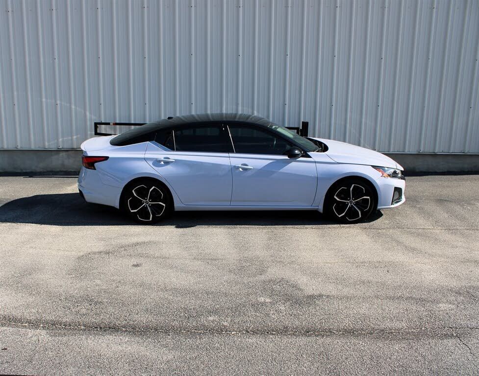 2023 NISSAN Altima
