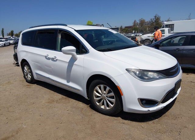 2019 CHRYSLER Pacifica