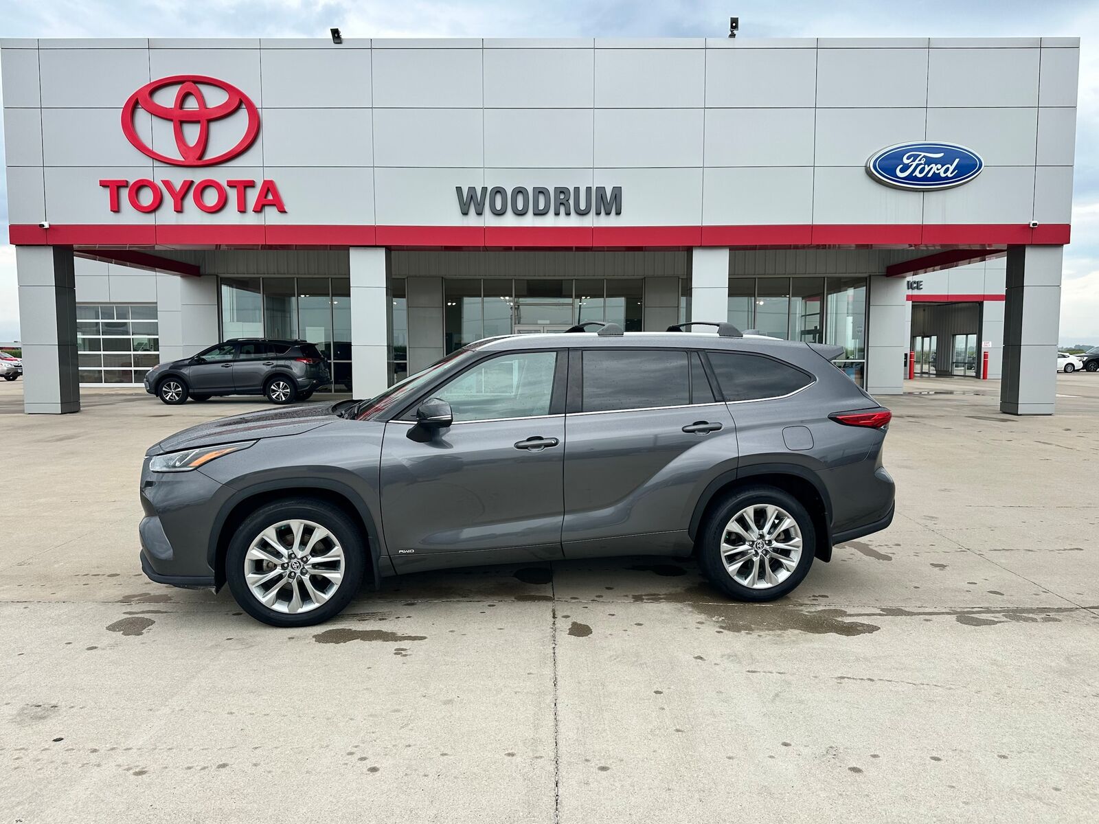 2023 TOYOTA Highlander