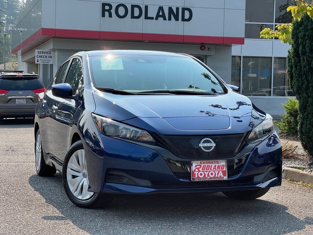 2025 NISSAN Leaf