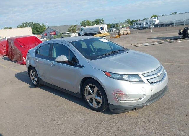 2013 CHEVROLET Volt