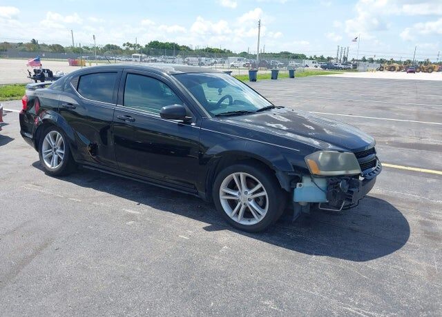 2014 DODGE Avenger