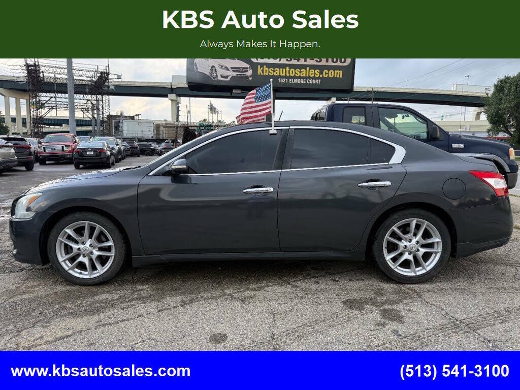 2010 NISSAN Maxima