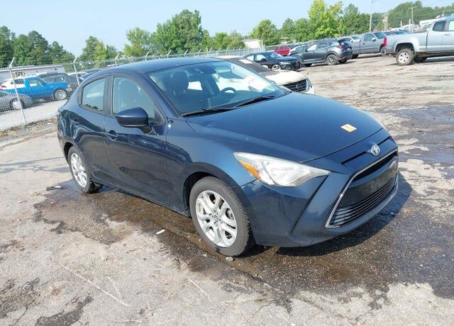 2017 TOYOTA Yaris