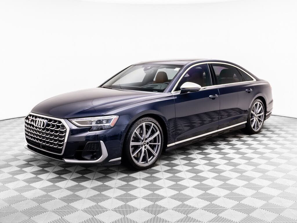 2025 AUDI S8