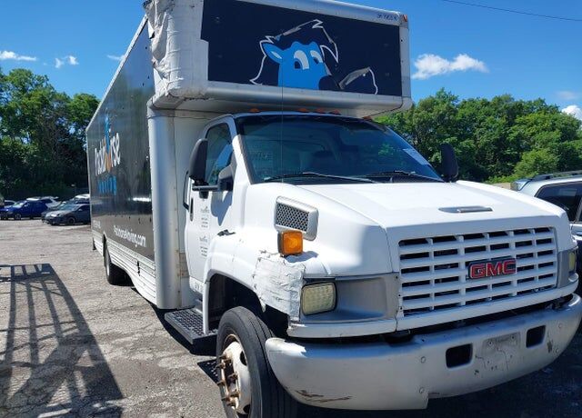 2005 GMC C5