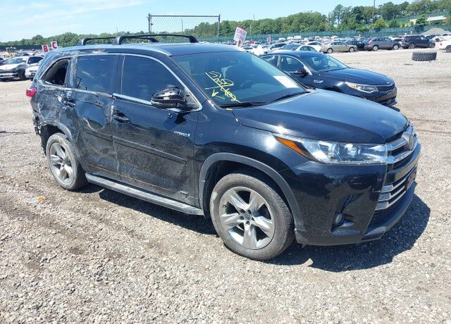 2018 TOYOTA Highlander