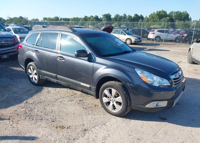 2012 SUBARU Outback