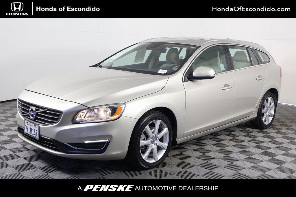 2017 VOLVO V60