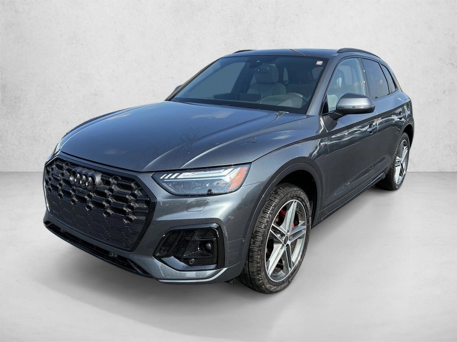 2024 AUDI Q5 e