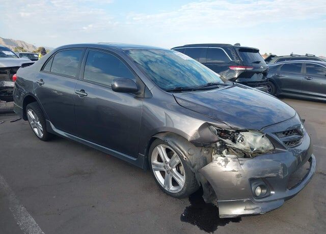 2013 TOYOTA Corolla