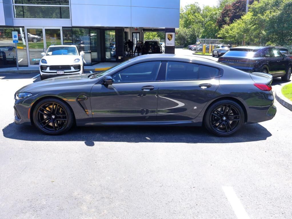 2025 BMW M8