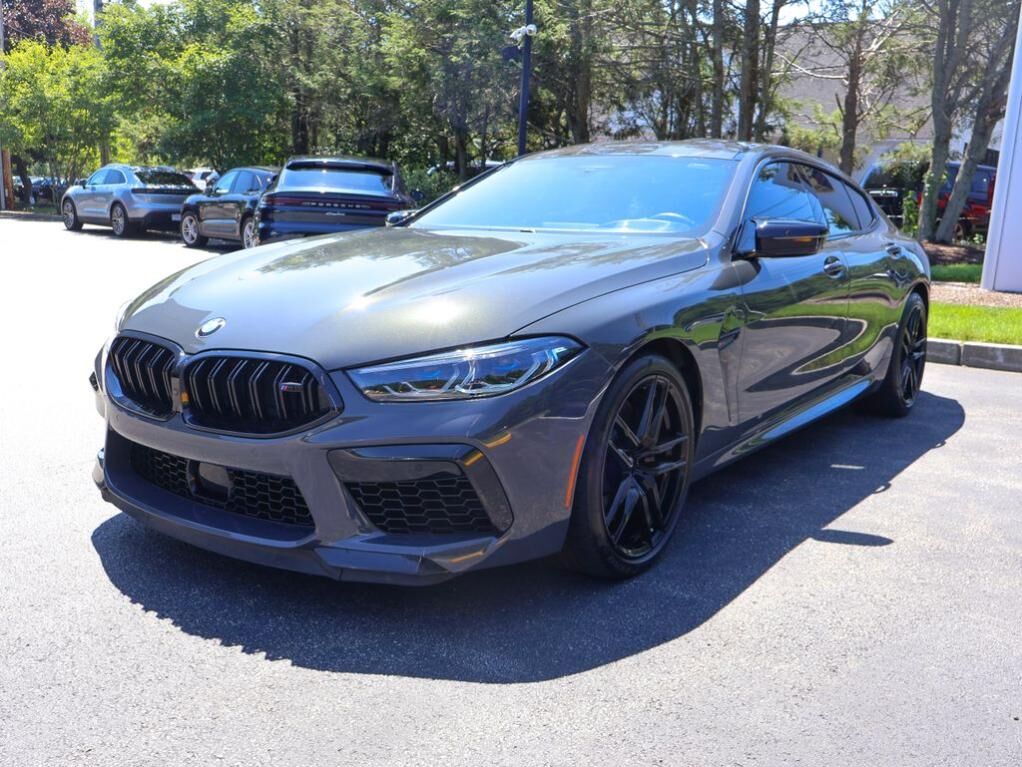 2025 BMW M8