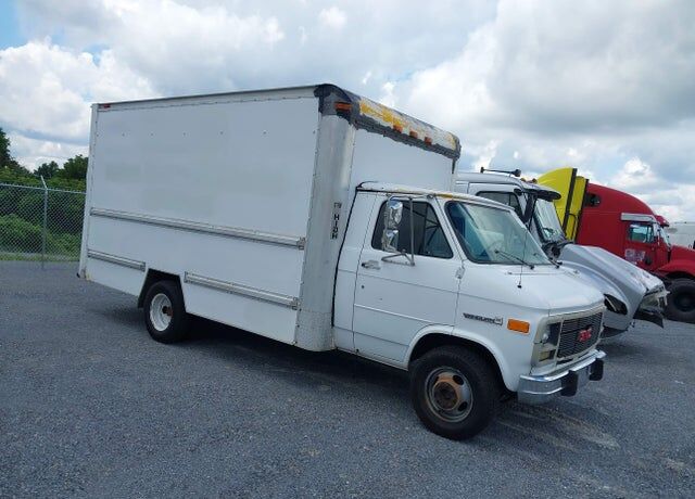 1996 GMC Cutaway Van