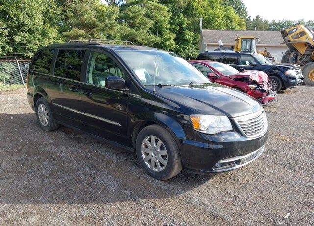 2016 CHRYSLER Town and Country