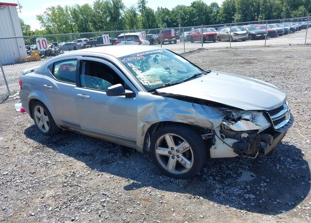 2013 DODGE Avenger