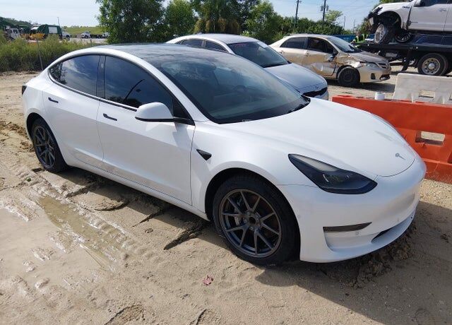 2021 TESLA Model 3