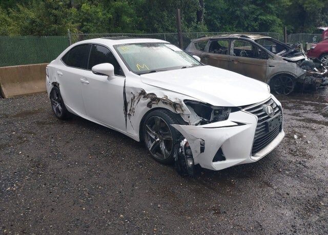 2017 LEXUS IS