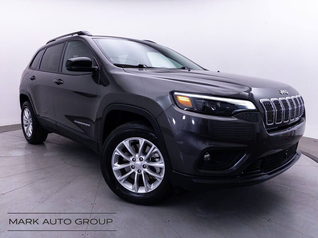 2022 JEEP Cherokee