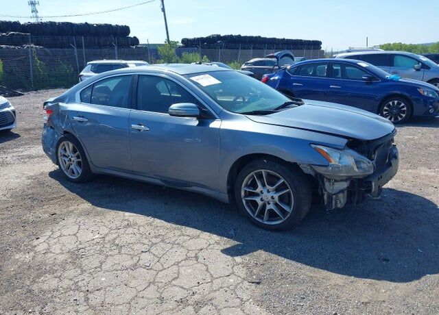 2011 NISSAN Maxima