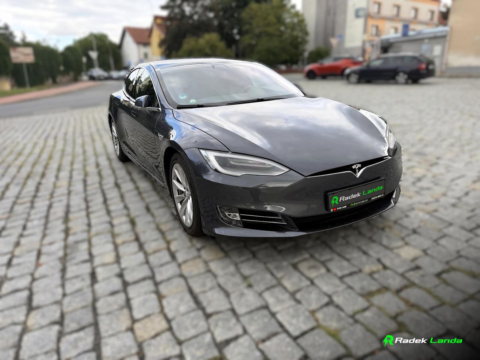 2019 TESLA Model S