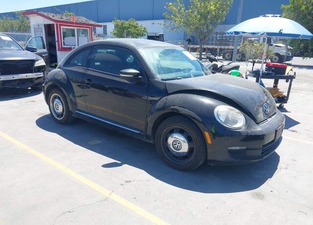 2012 VOLKSWAGEN Beetle