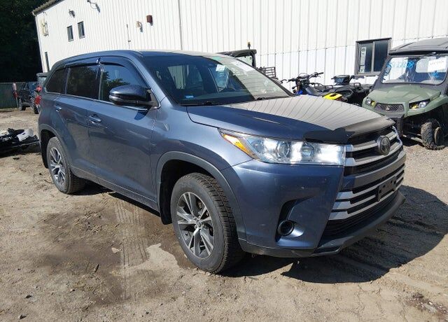 2018 TOYOTA Highlander