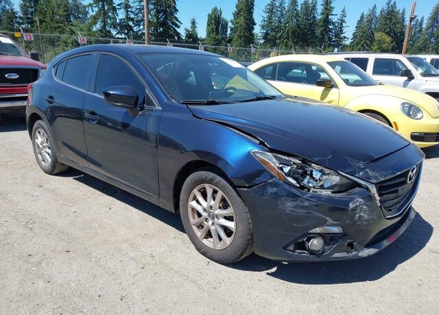 2015 MAZDA Mazda3