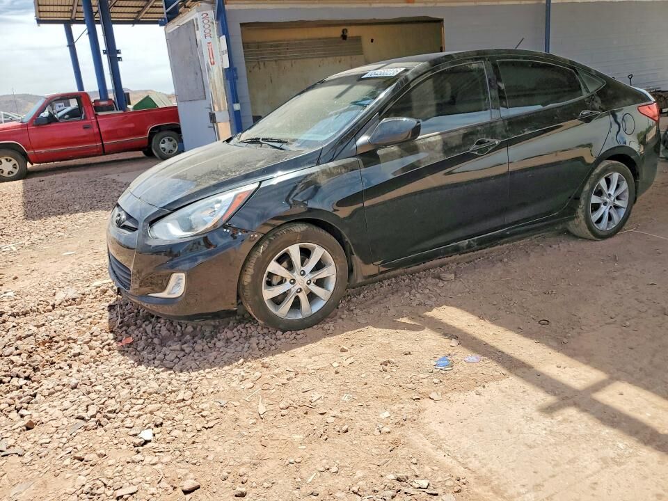 2013 HYUNDAI Accent