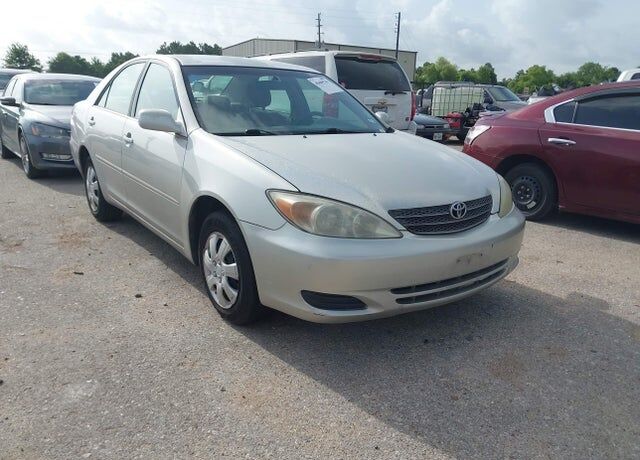 2004 TOYOTA Camry