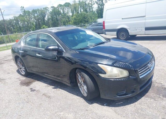 2011 NISSAN Maxima