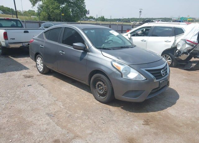 2019 NISSAN Versa