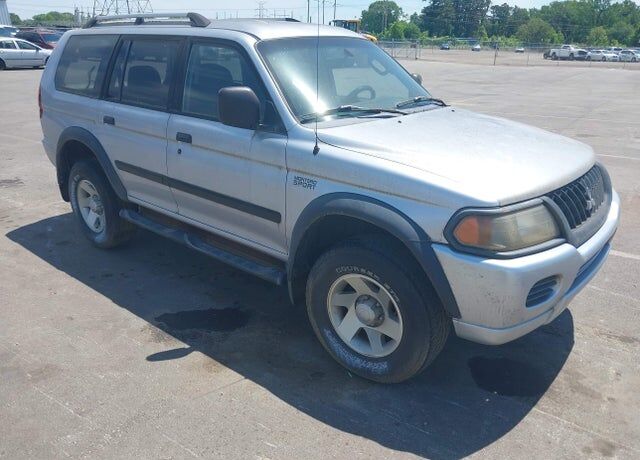 2004 MITSUBISHI Montero Sport